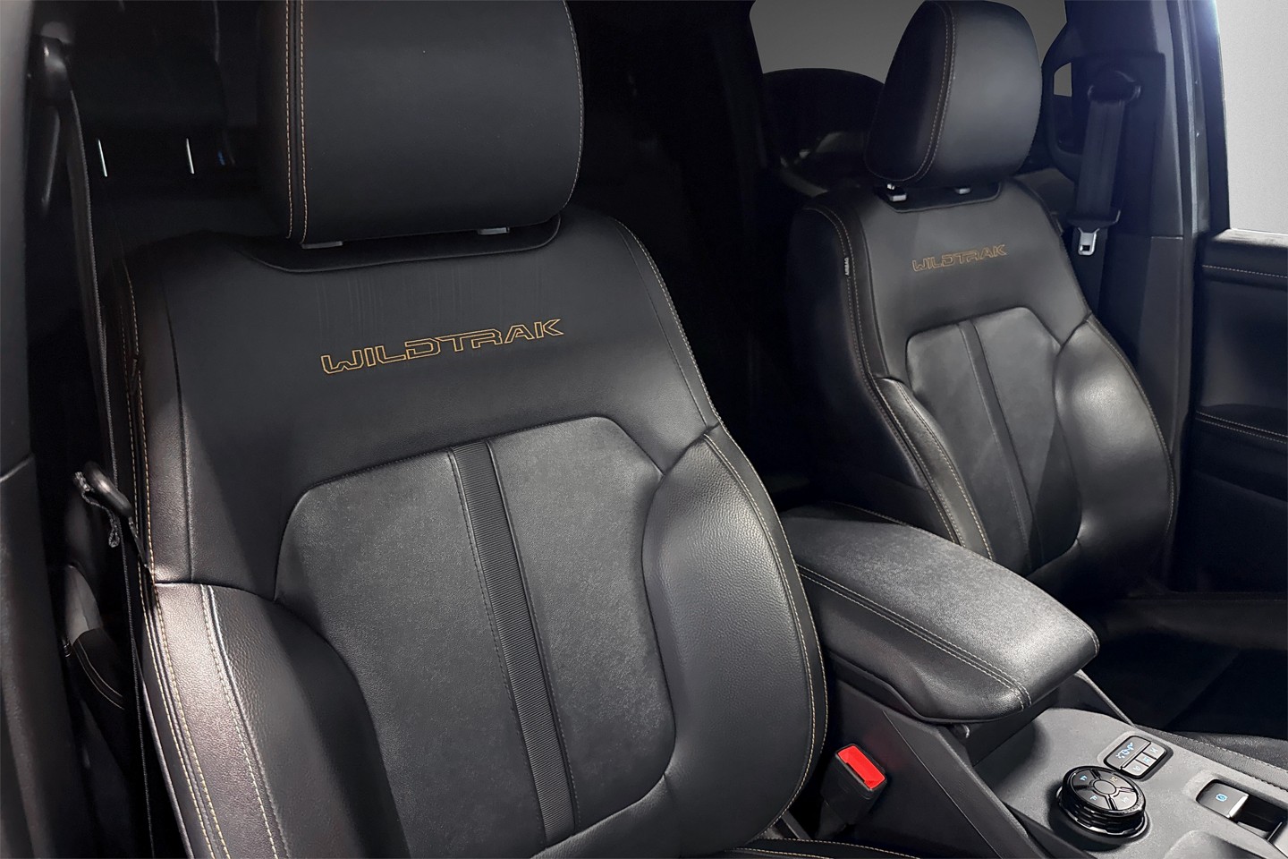 Ford Ranger Double Cab 3.0 V6 EcoBlue e-4WD SelectShift, 10-trins, 240ps, 2023